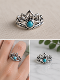 Silverplated crown ring with single turqoise stone size 17